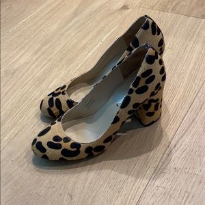 Via Spiga Leopard pony hair round toe pumps sz 5.5